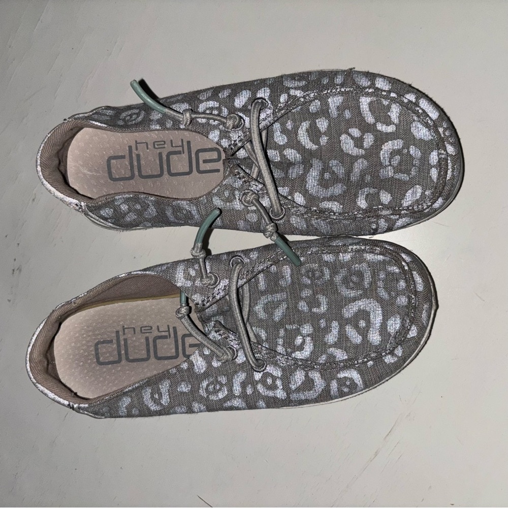 Hey Dude Leopard print Gray Shoes - Picture 2 of 5